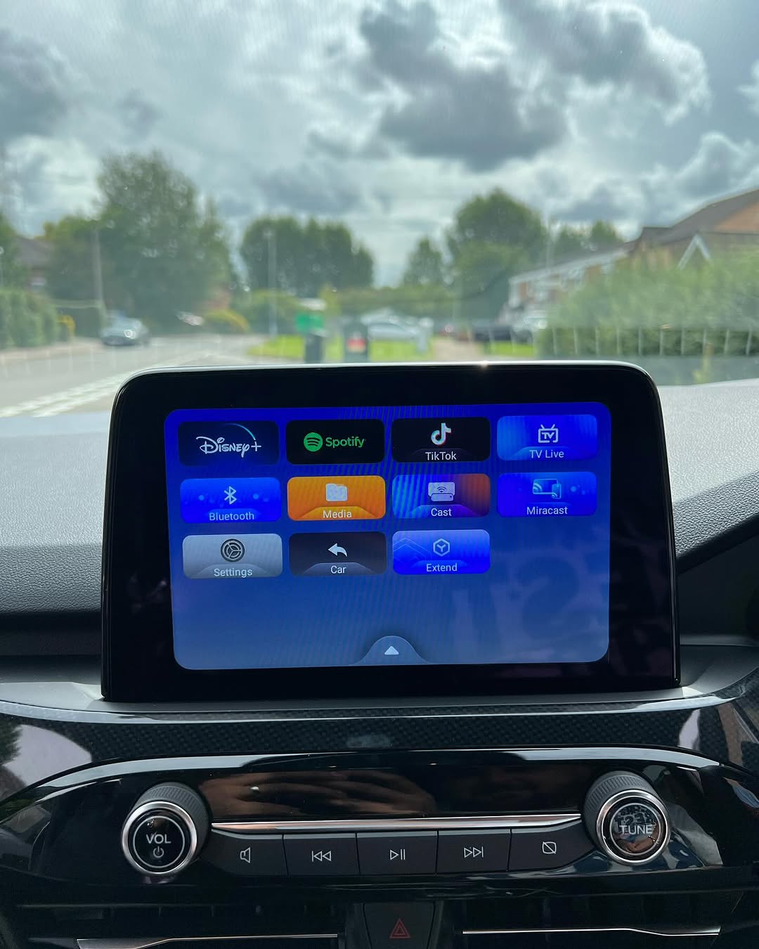 Youtube &amp; Netflix AI-Box für Honda